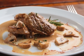 Mørbrad med champignon sauce